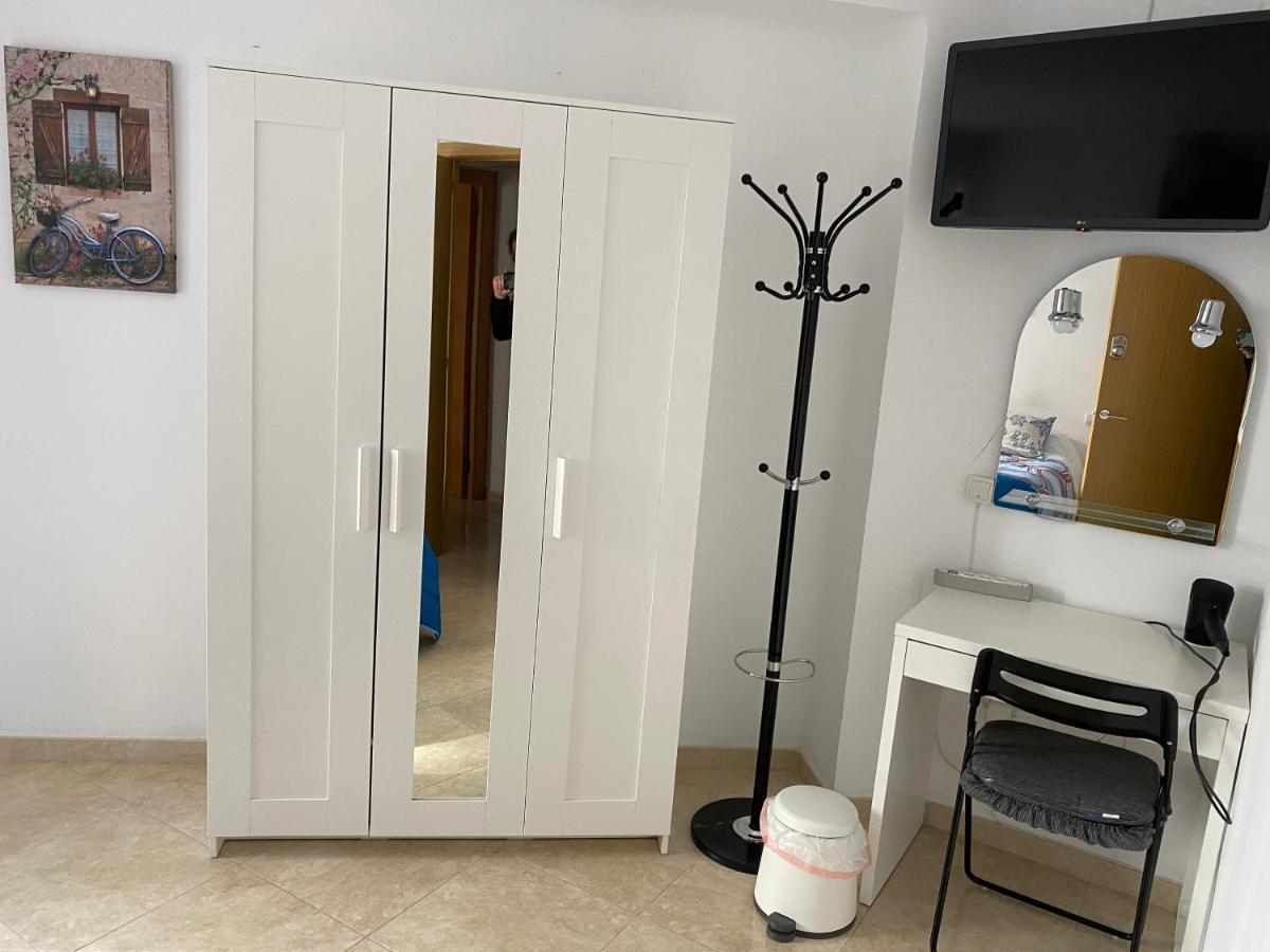 Malaga Centro Habitaciones Privada En Apartamento Compartidos Kültér fotó
