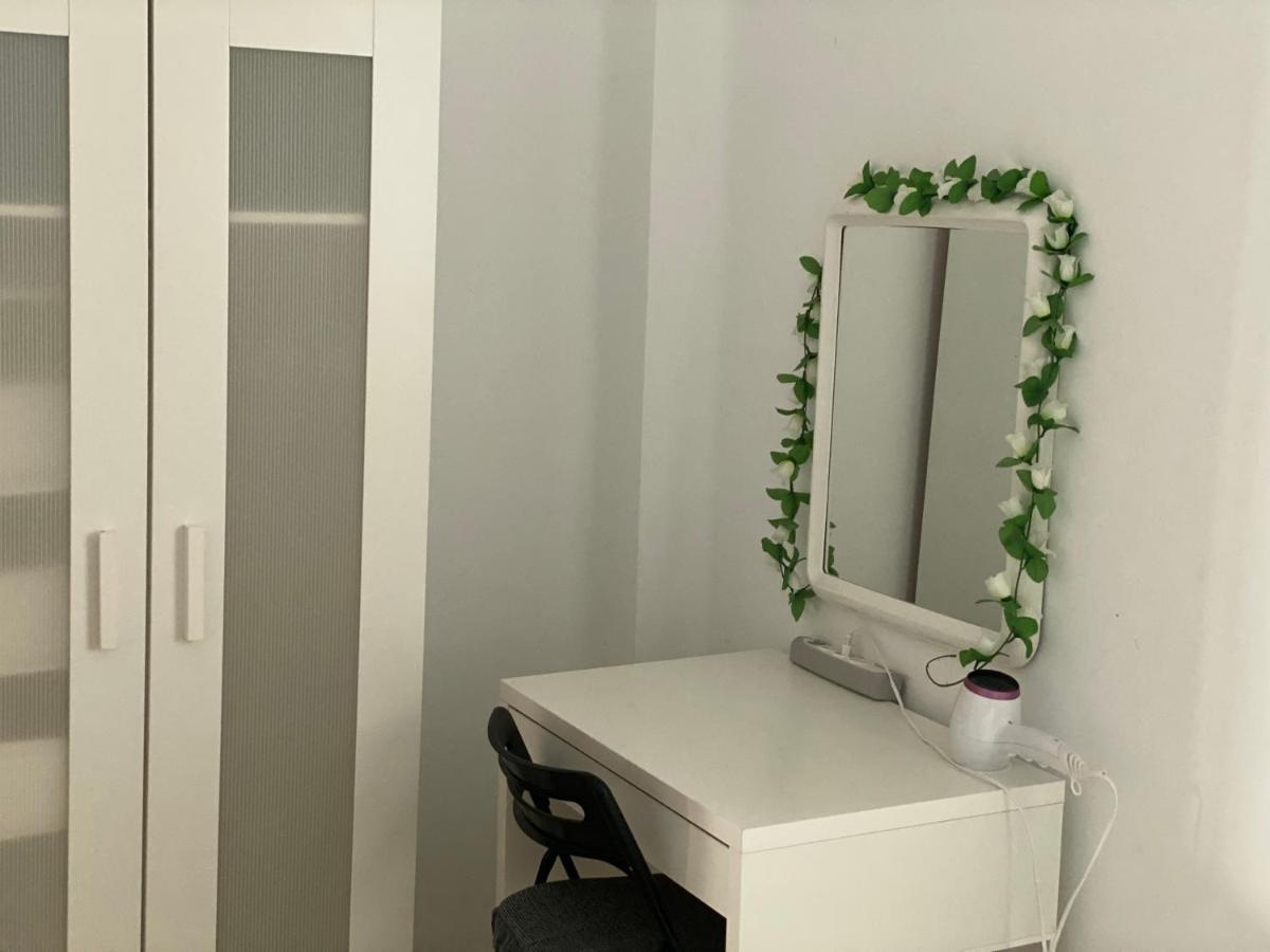 Malaga Centro Habitaciones Privada En Apartamento Compartidos Kültér fotó