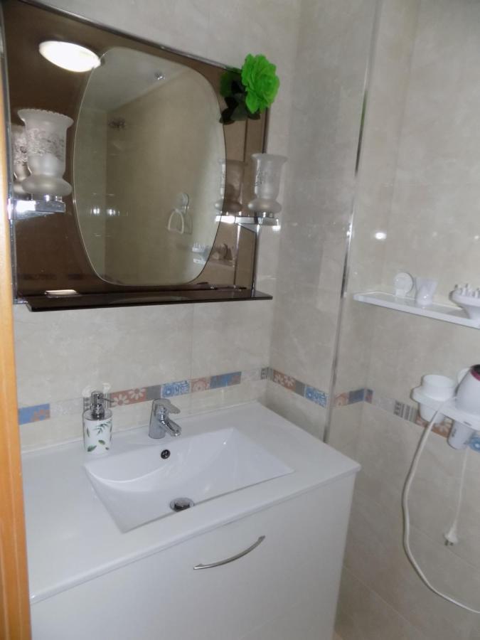 Malaga Centro Habitaciones Privada En Apartamento Compartidos Kültér fotó